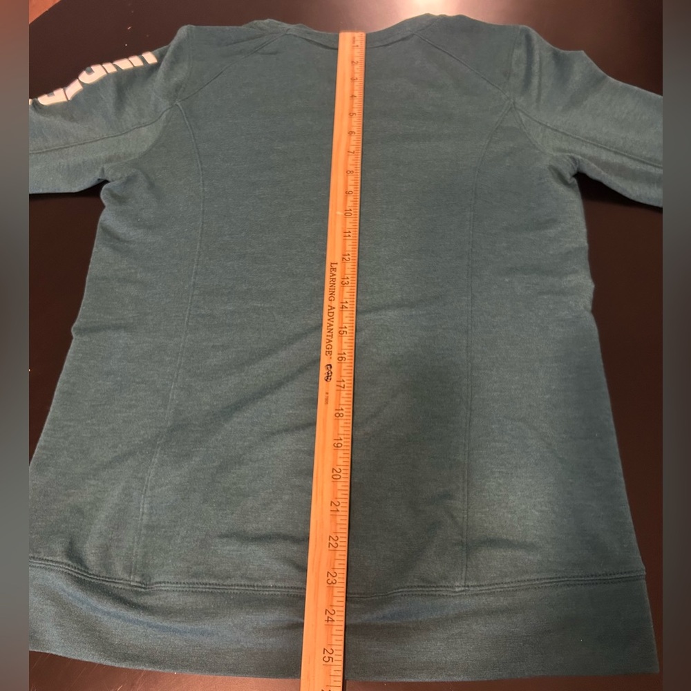 Under Armour Women's Long Sleeve Shirt Size Medium Style 1313610 - Picture 4 of 8